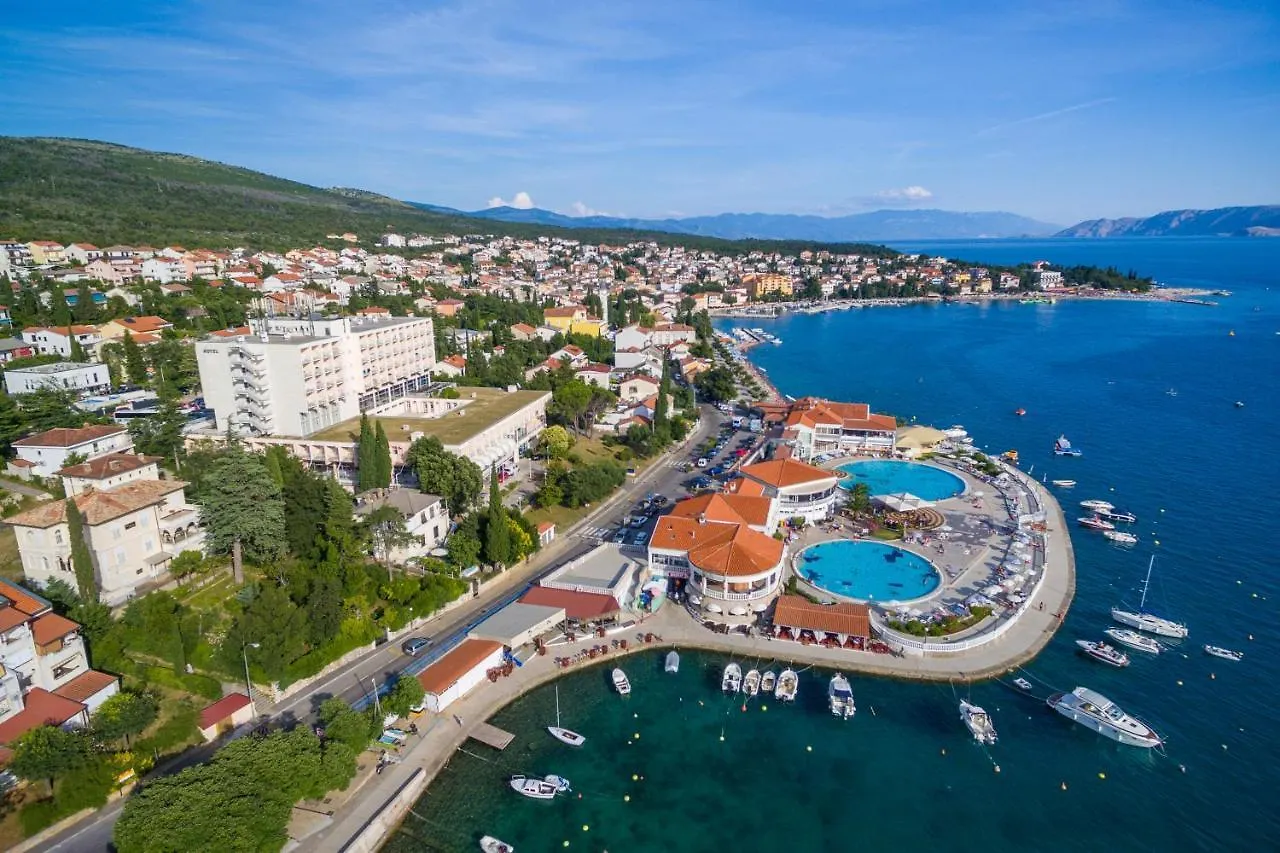 Luxury Apartments Lovorka 1 & 2**** Selce