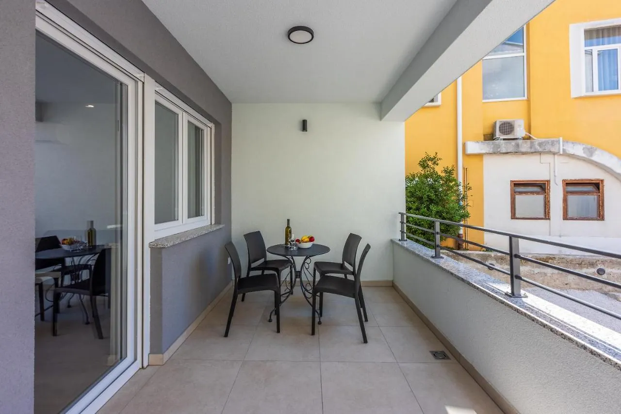Luxury Apartments Lovorka 1 & 2**** Selce Kroatien